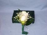 01E Boutonniere